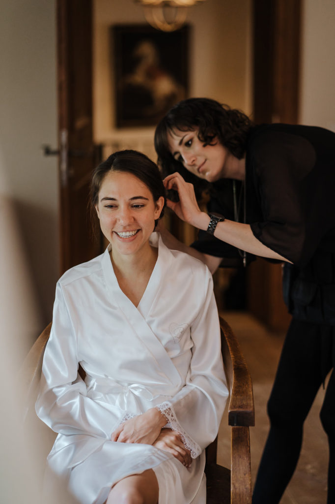 hochzeit auf schloss amerang getting ready
