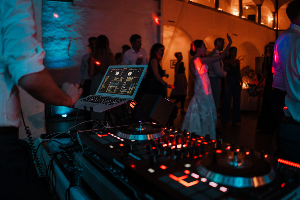 hochzeit schloss amerang party