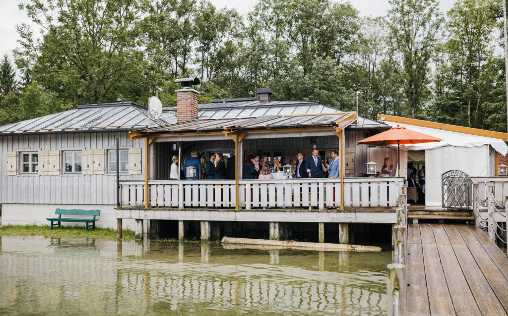 freie trauung in der fährhütte 14 am tegernsee