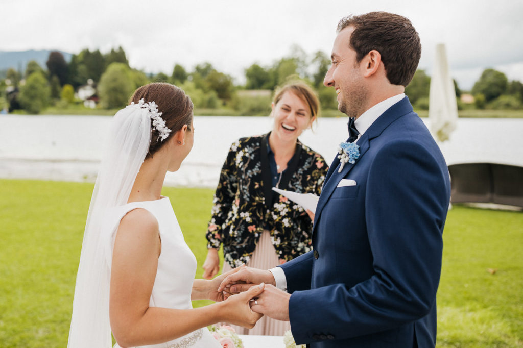 freie trauung in der fährhütte 14 am tegernsee